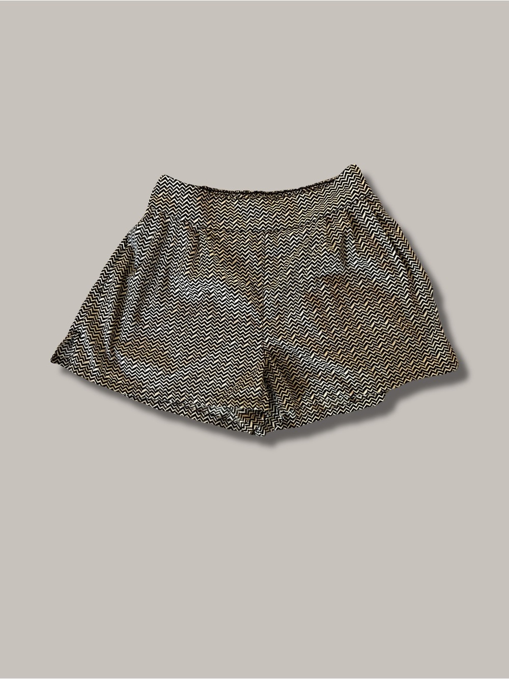 American Eagle Outfitters Black & White Zigzag Elastic Waist Shorts